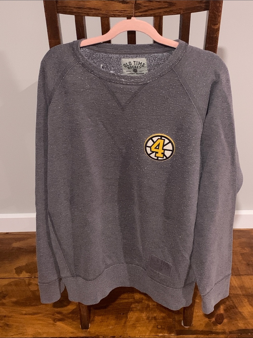 Men's Gray Crewneck Hockey Sweatshirt - Number 4 Bobby Orr